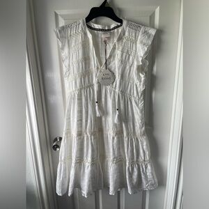 Knox Rose Ivory Lace V-Neck Dress